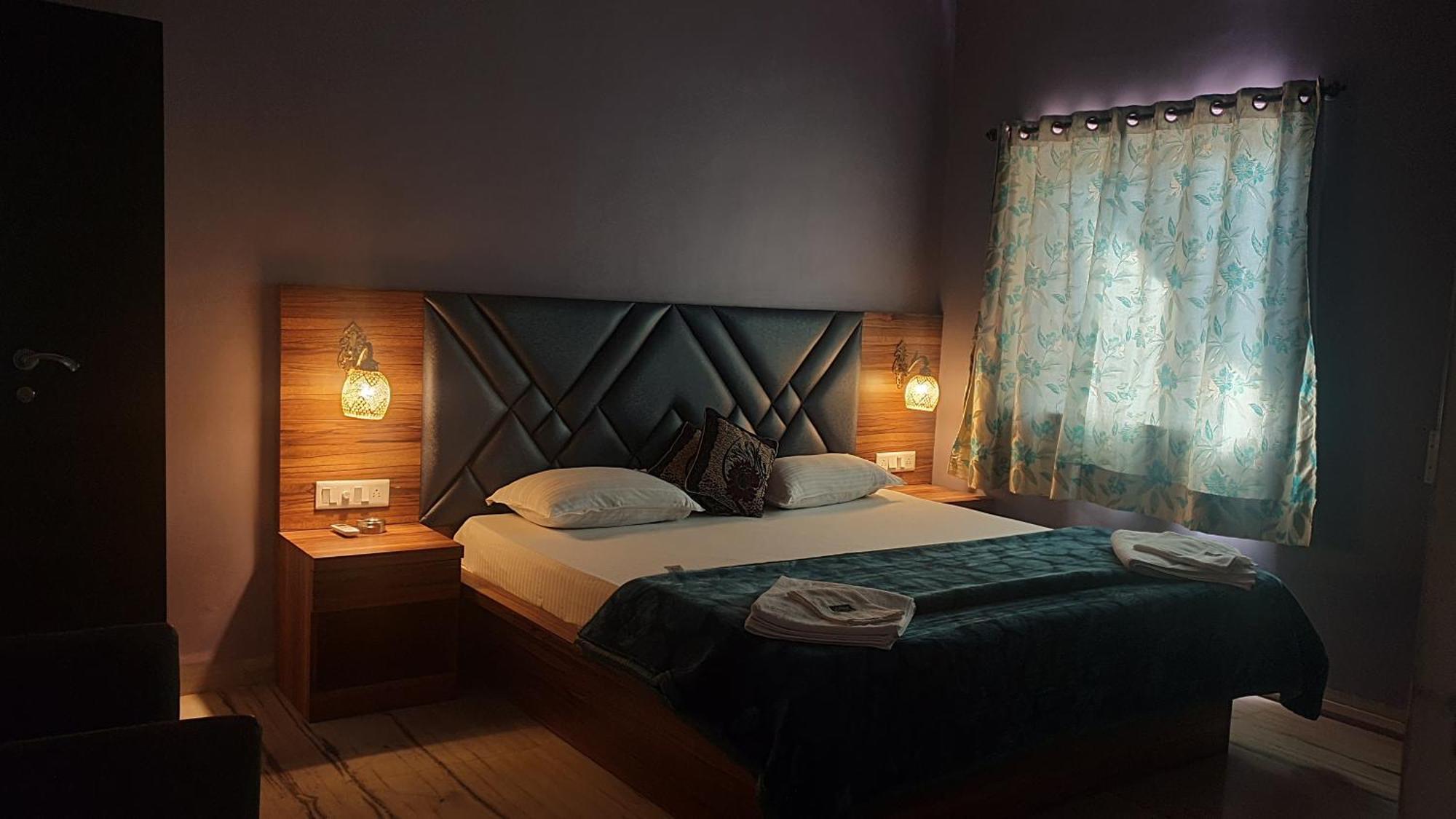 Quinte Hills Residency Villa Panchgani Exteriör bild