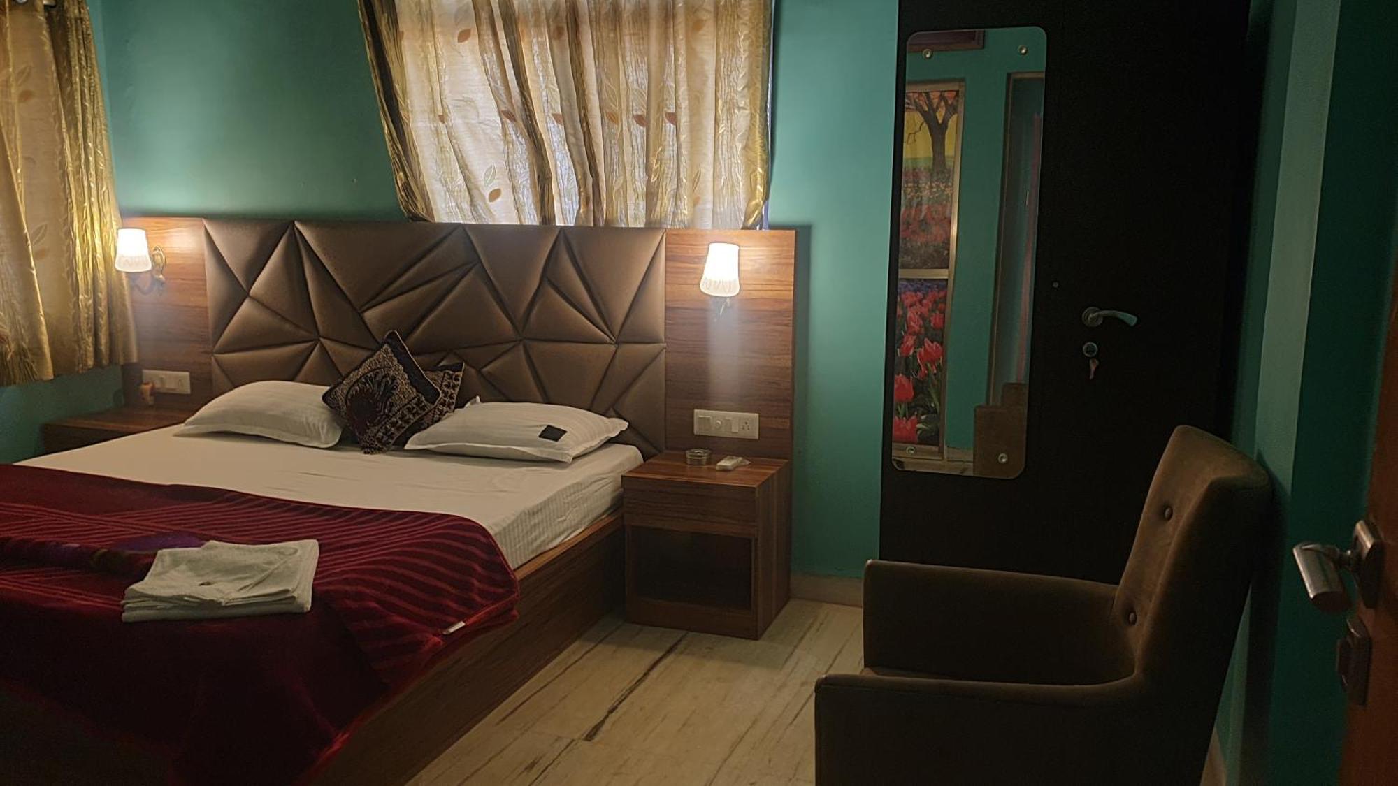 Quinte Hills Residency Villa Panchgani Exteriör bild